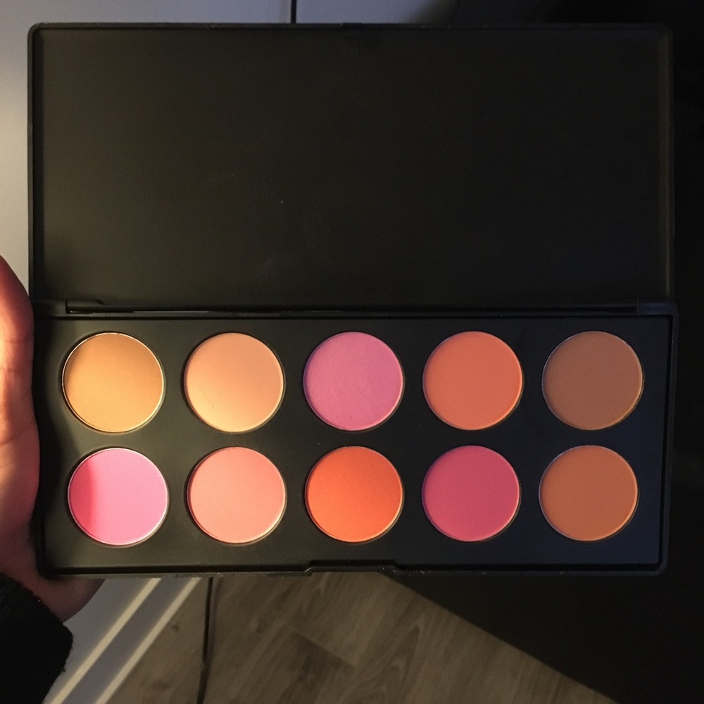 BH COSMETICS 10 blush palette